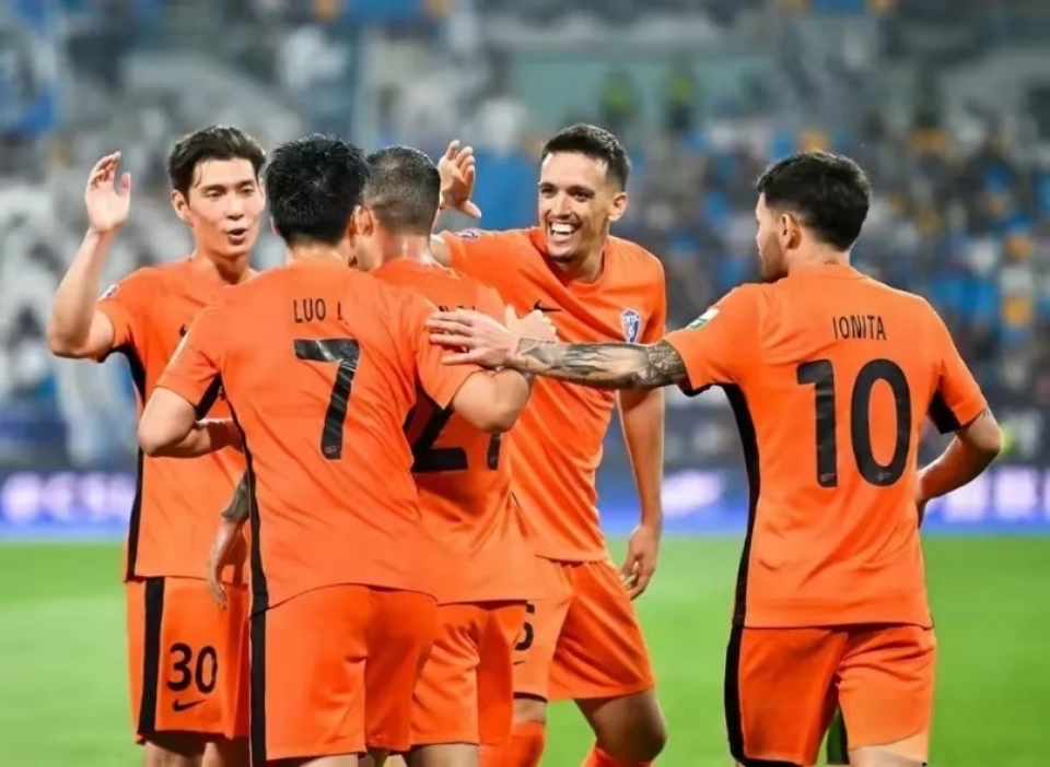 哈德斯菲尔德取得宝贵胜利，球队信心大增