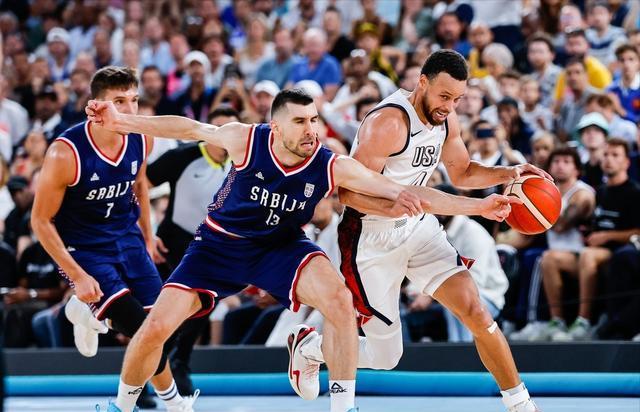 豪门球队斗智斗勇，实力对决呈现精彩比赛