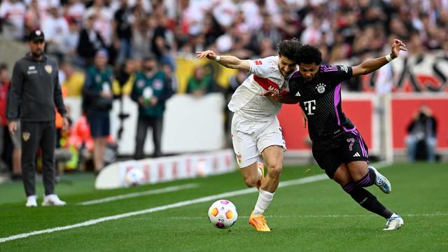 包含斯图加特球队遭遇连败，形势堪忧的词条