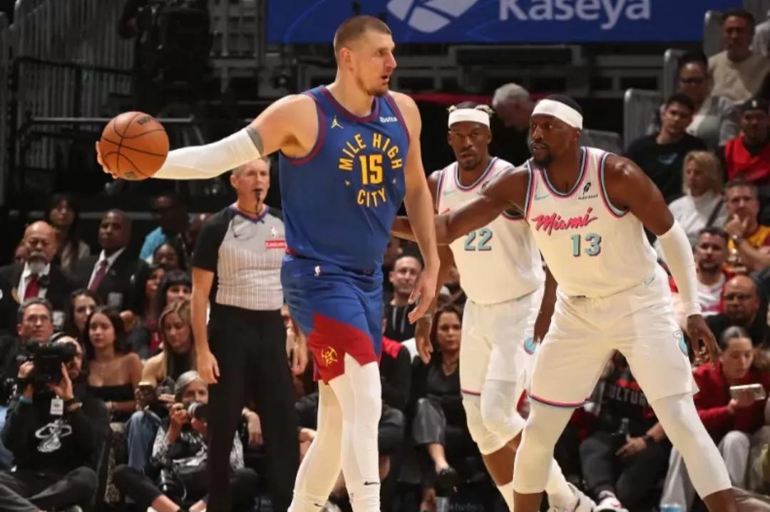 传球至上，约基奇助掘金征战鹈鹕，全队护卫荣耀