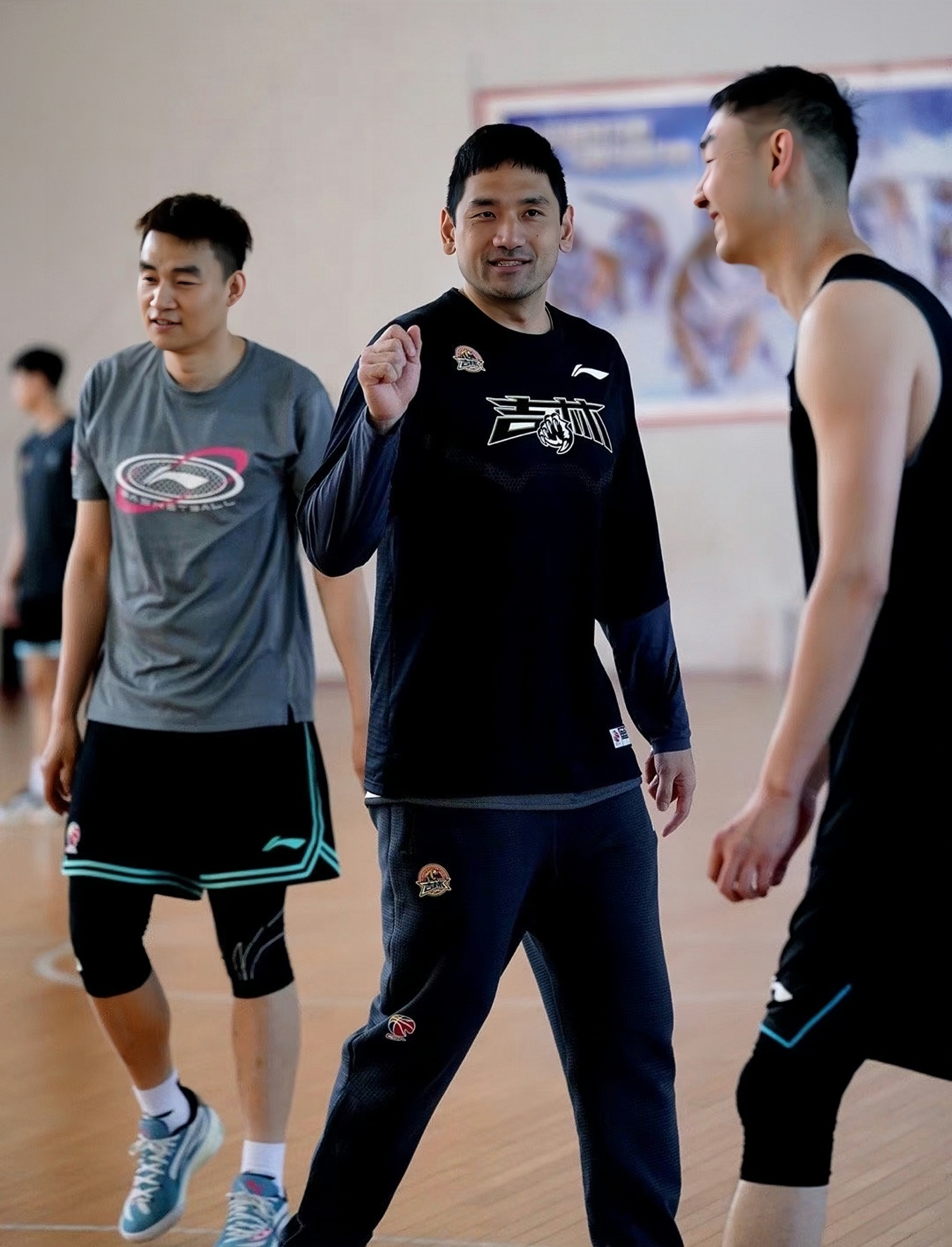 球队心态受挑战，教练圈明星严厉批评球员