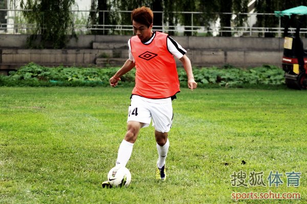 哈尔滨毅腾队员在比赛中展现出技术优势的简单介绍