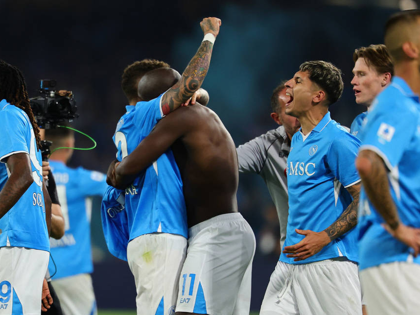 关于那不勒斯连取胜利，冲击本赛季意甲冠军的信息