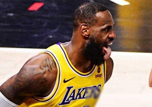 马刺翻盘黄蜂，麦科勒姆制霸全场