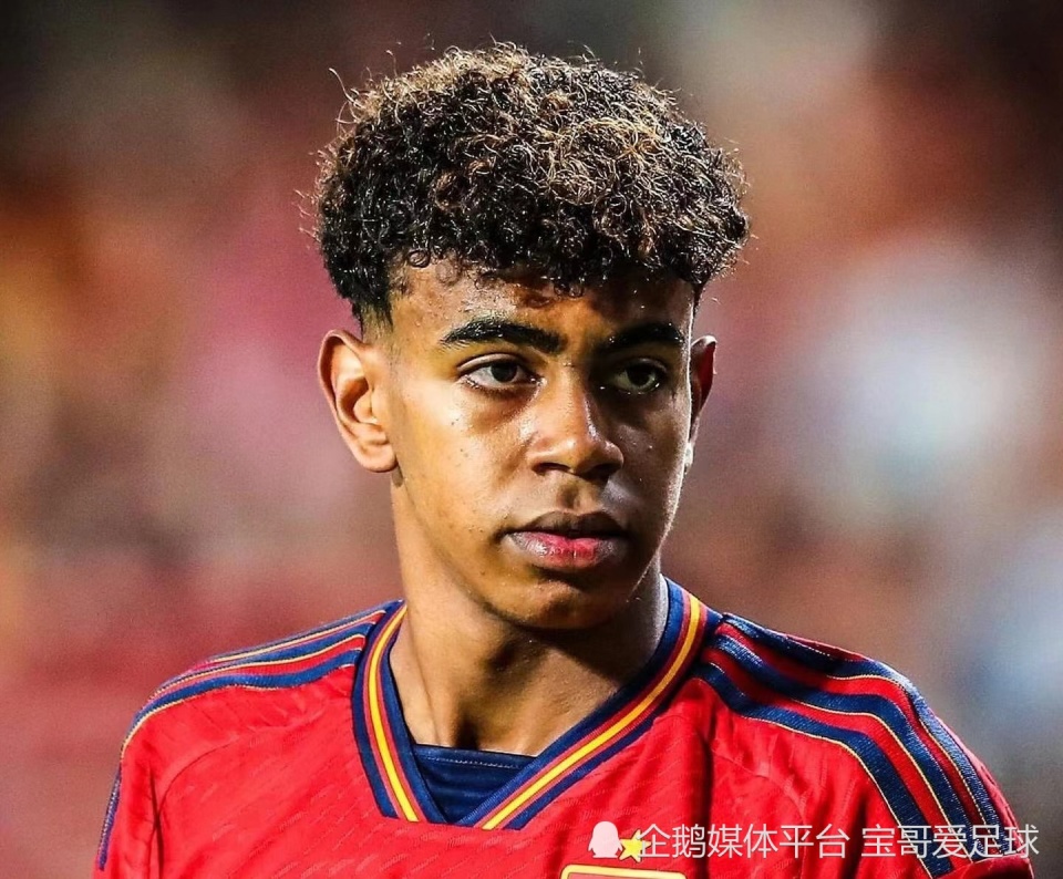 西班牙大胜克罗地亚,晋级欧洲杯四强,受到瞩目 西班牙大胜克罗地亚,晋级欧洲杯四强,受到瞩目