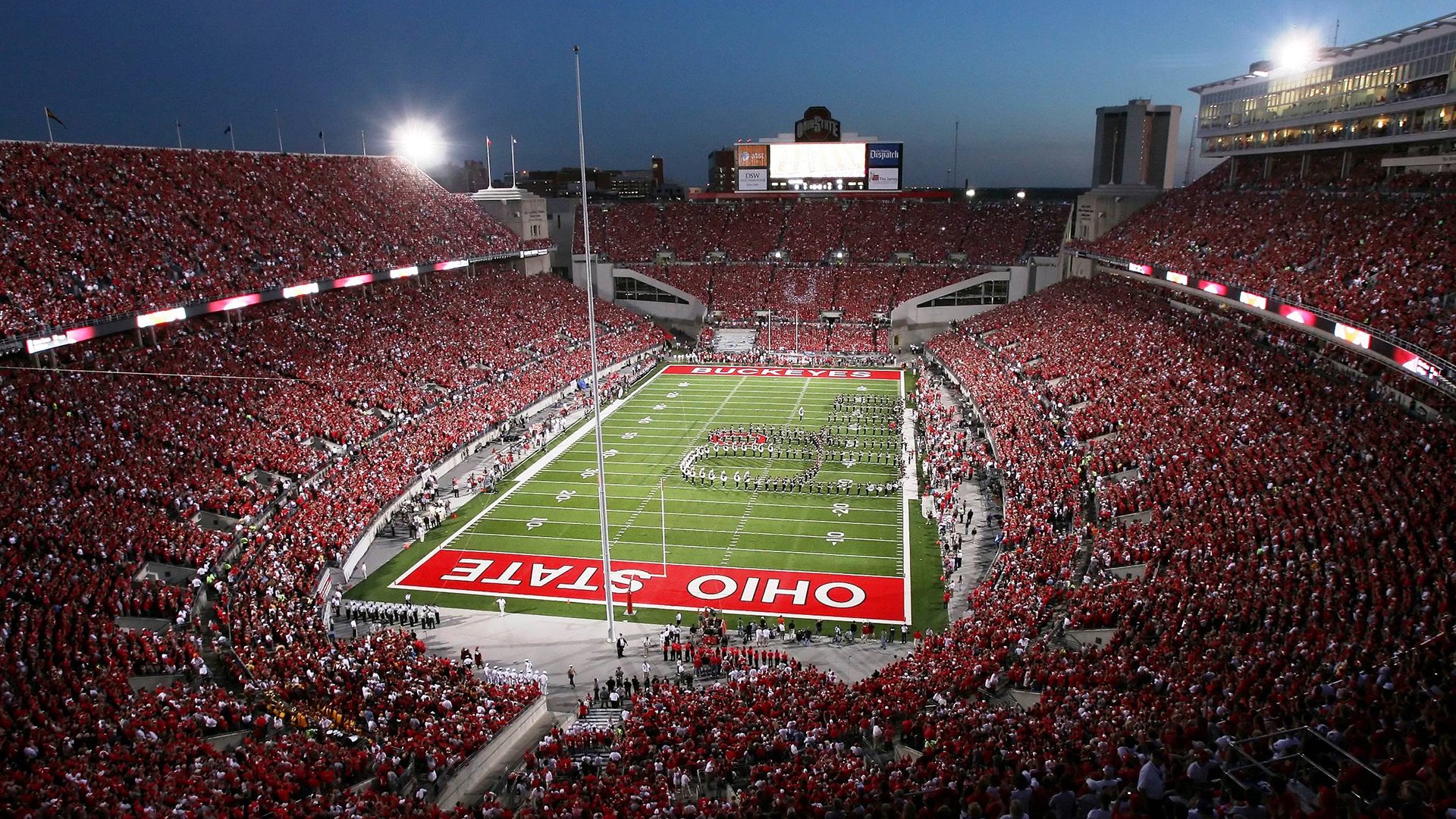 赛道上的毫厘之争，勒克莱尔刷新纪录，梅赛德斯险胜索伯车队